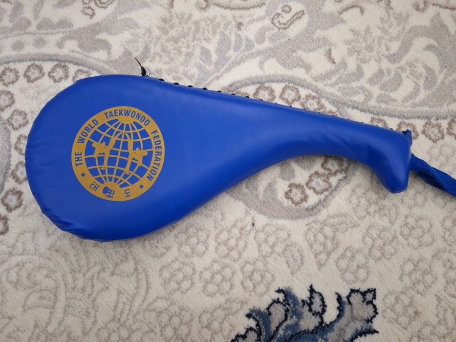 Lapa koʻk va qizil,Лапа красный и синий