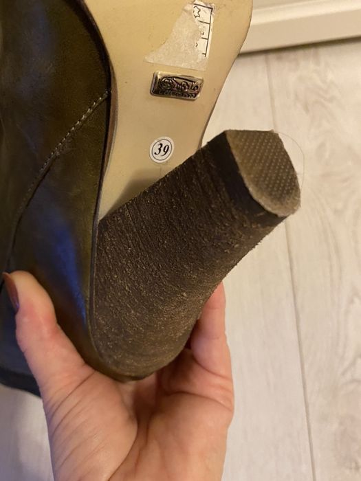 cizme-dama Buffalo London,marimea 39,piele naturala,kaki