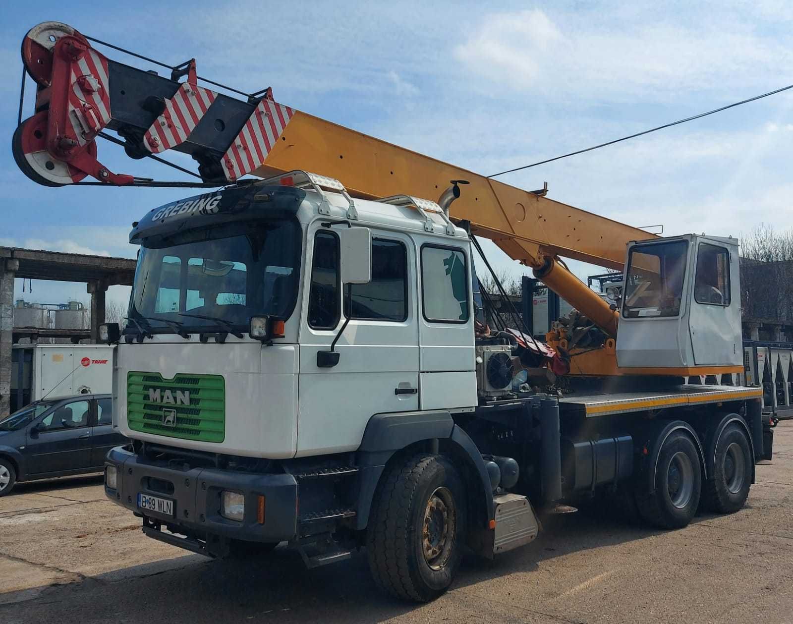 inchiriere macara 10-18T  capacitate ridicare Brat 20m 6m auxiliar