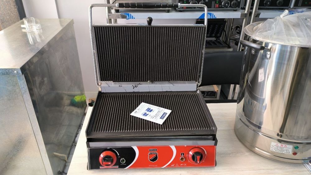 Tustir. Toster. Toster. Lavash non . Non estgich. Тостер. Тостр. Лаваш