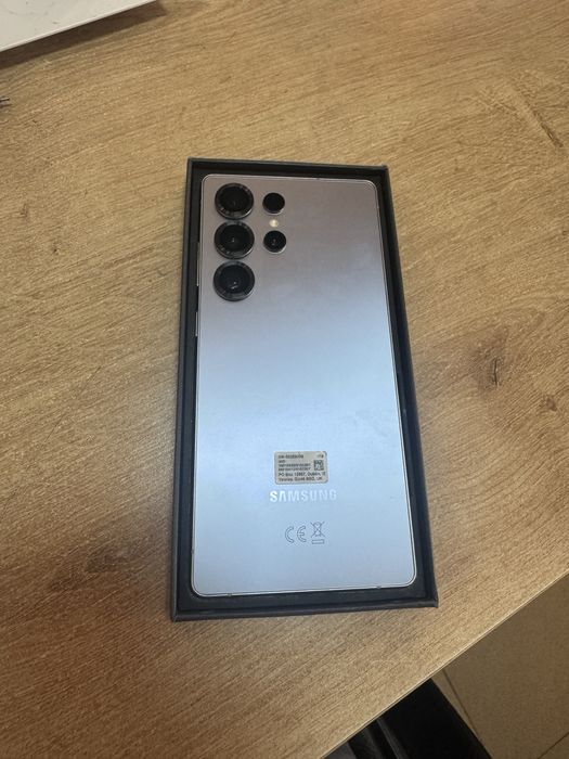 Samsung S25 ULTRA 1 TB / 12 GB