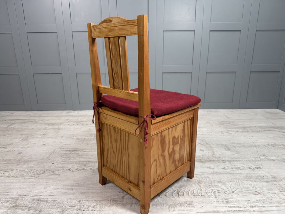 Селски шведски стол - ракла К056