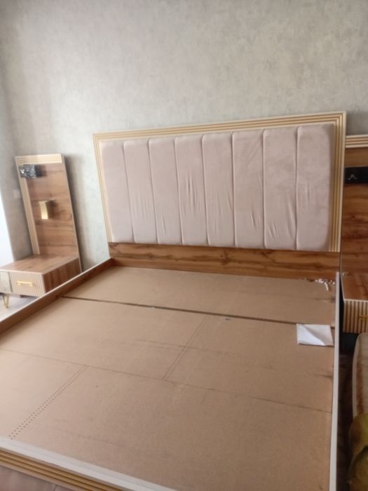 Спальный гарнитур сатылады