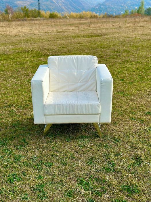 ПрокатПрокат/Аренда диваны кресла трибуна Рессепшн журнальный столик