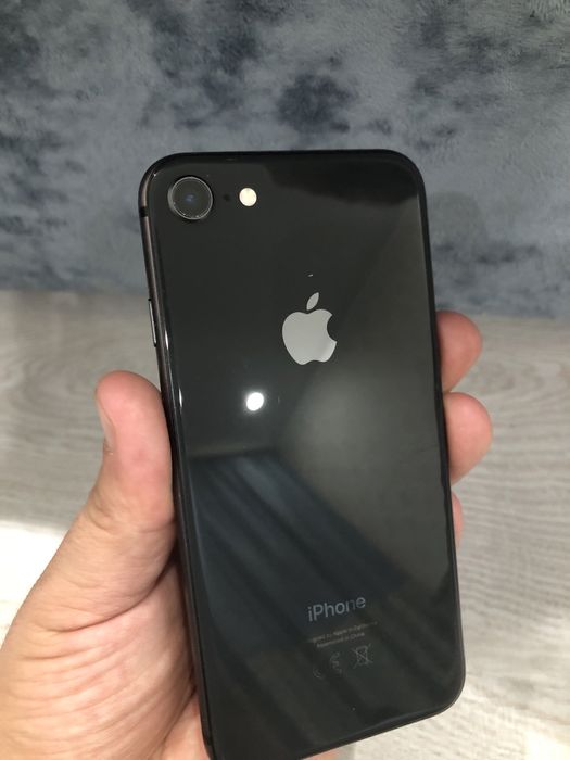 Срочно Айфон 8  64 гб торг