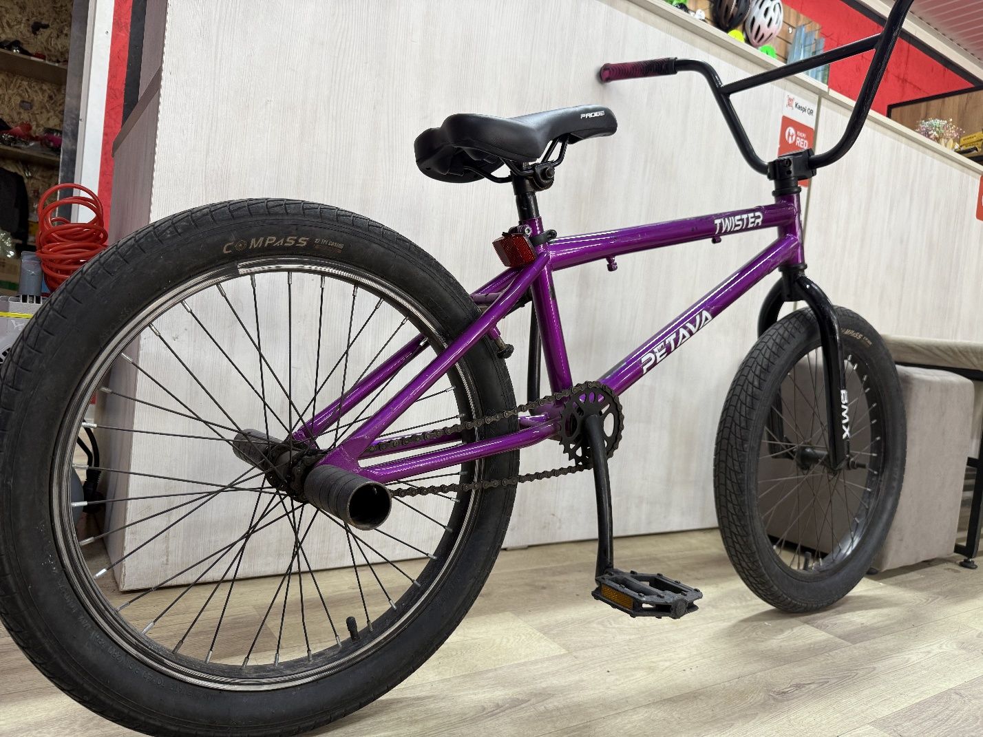 Продам трюковый велосипед BMX. Состояние отличное. Бесплатно доставлю