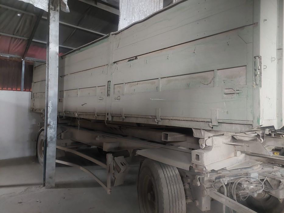 Vand 3 remorci in stare perfecta