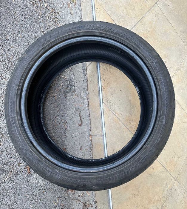 2 броя Всесезонни Гуми Bridgestone DriveGuard 245/40RF19 на 1 сезон