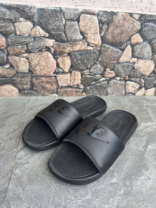 Papuci/slapi nike victori slides black marimea 44