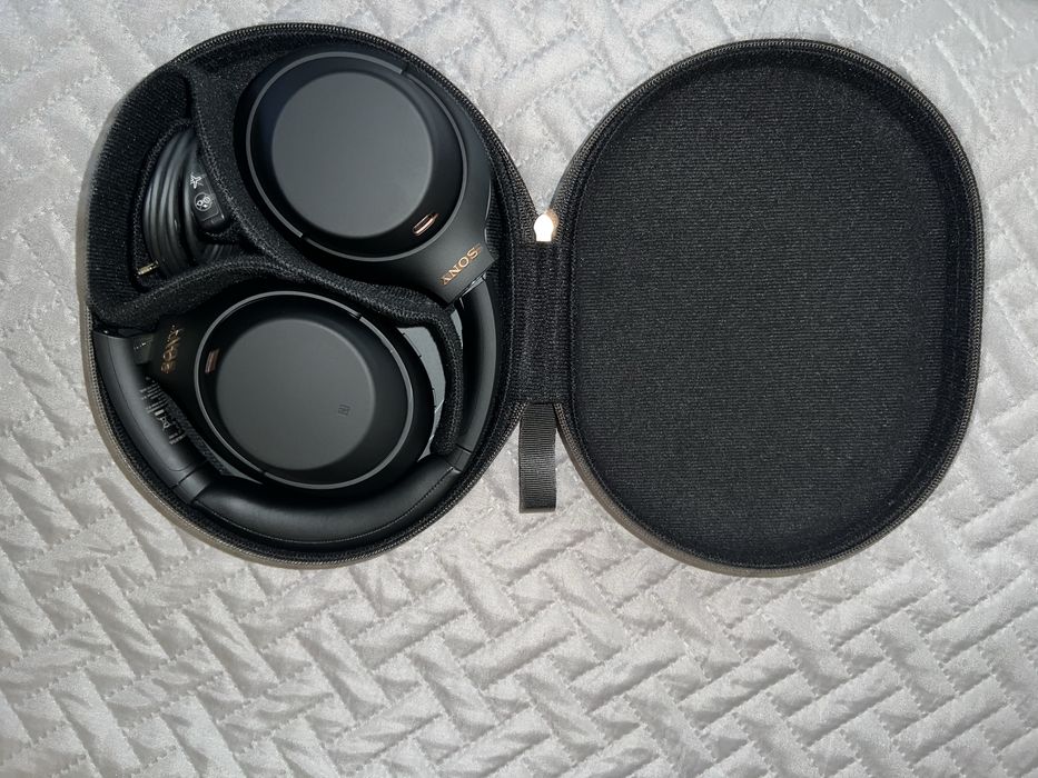 Sony WH-1000XM4 с 2 год. гаранция