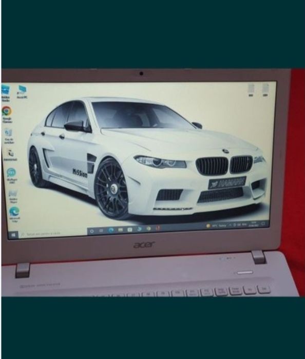 Laptop i3 perfect funcțional 14 inc