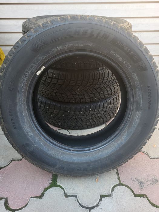 Продам зимние шины Michelin 215/65 R16