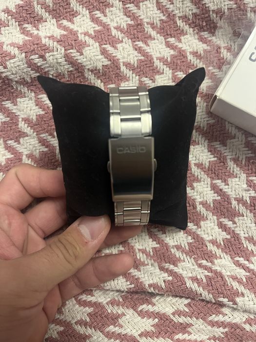 Casio Illuminator 2747 sotiladi