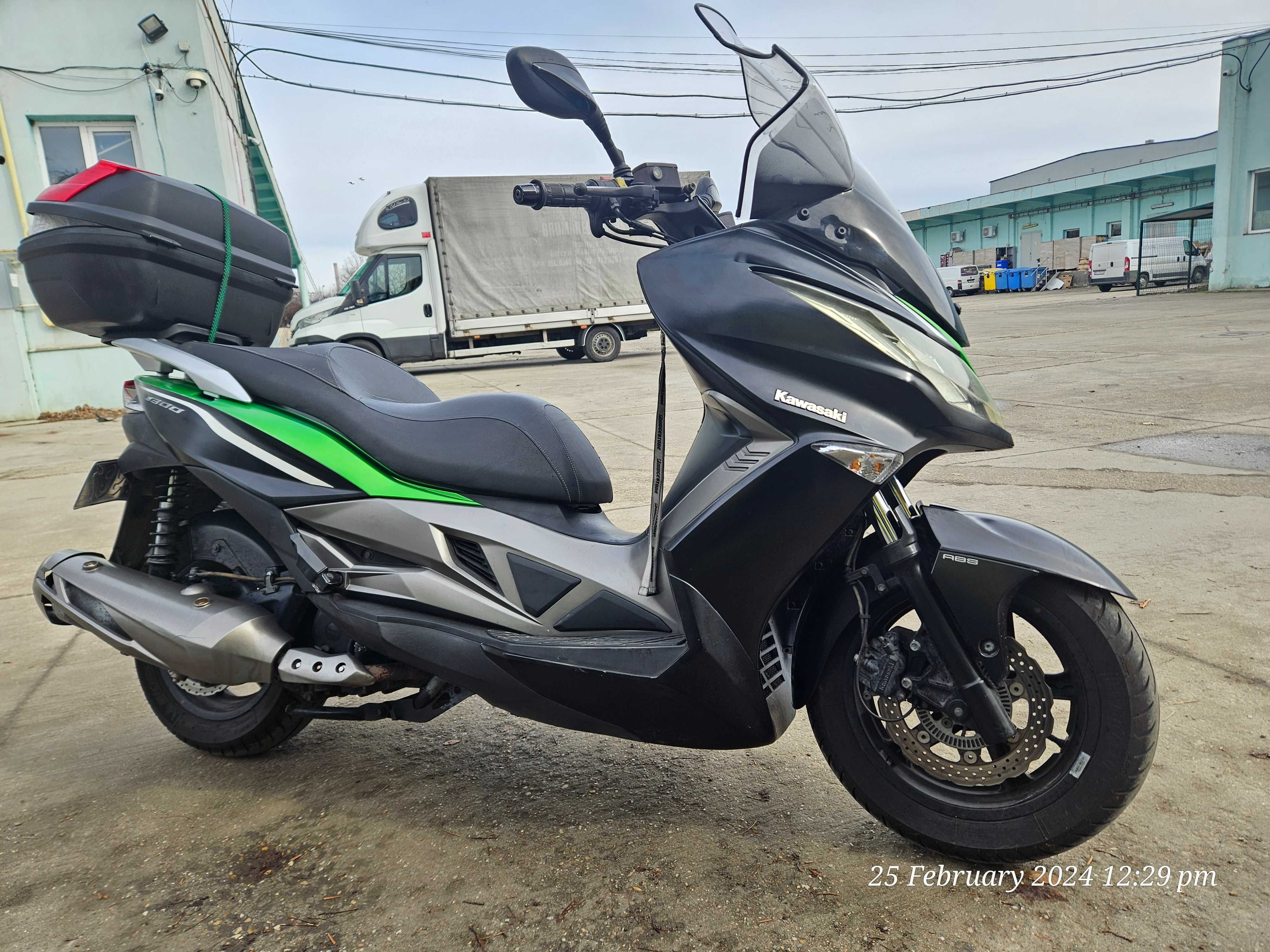 Kawasaki j300 ABS maxi scooter cat A2