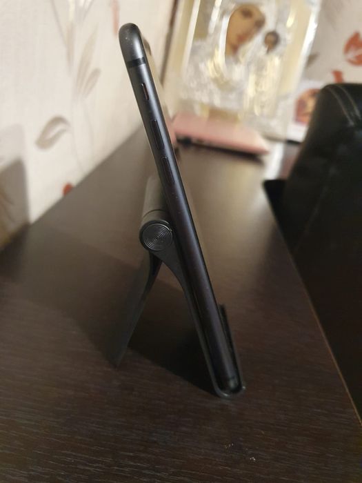 Vand iphone 8+ 400 ron pret fixx