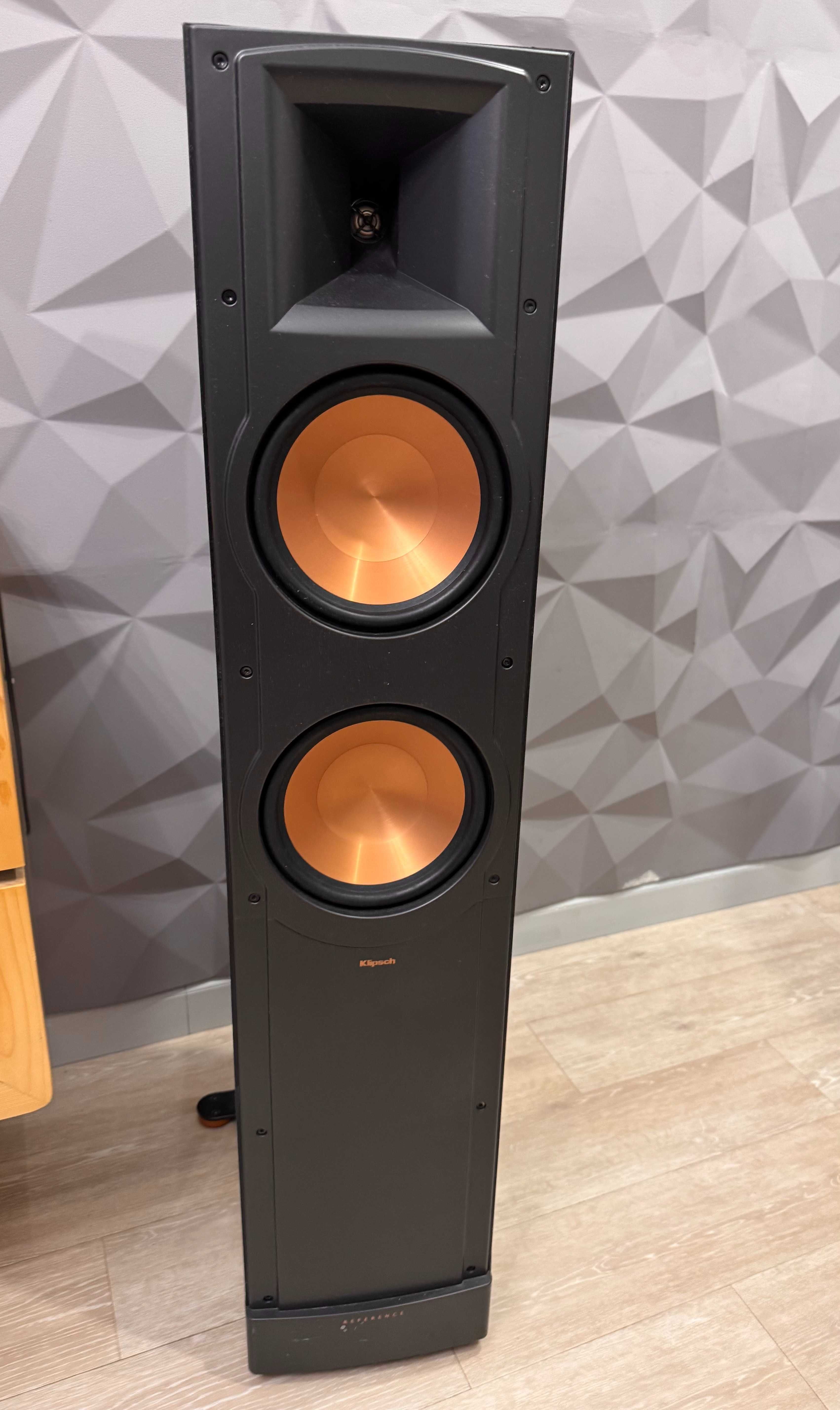 Комплект акустики 5.1. Klipsch RF-82 Reference II