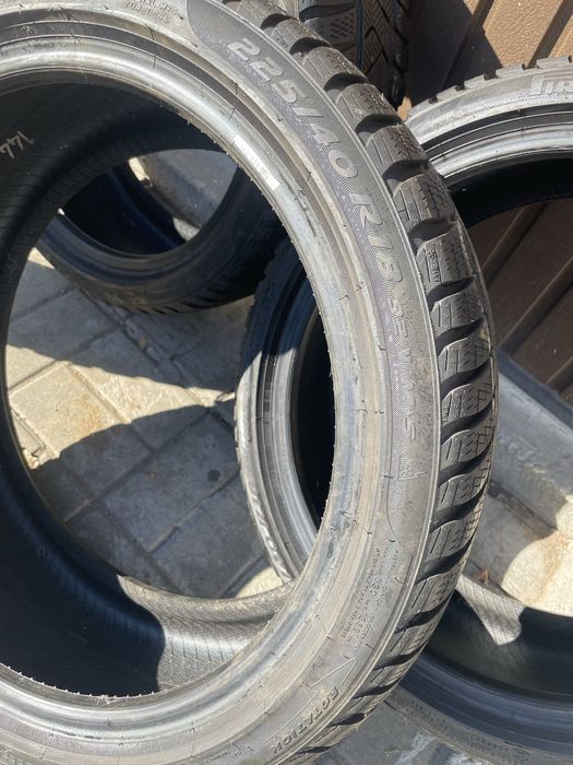 Set Anvelope cauciucuri M+S 225 40 R18 Pirelli Sottozero 3 92V dot 22