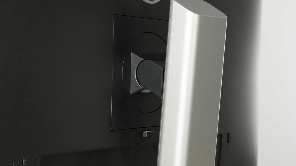 Monitor DELL IPS U2715HC 27inch, rezolutie 2K, refresh rate 60 Hz