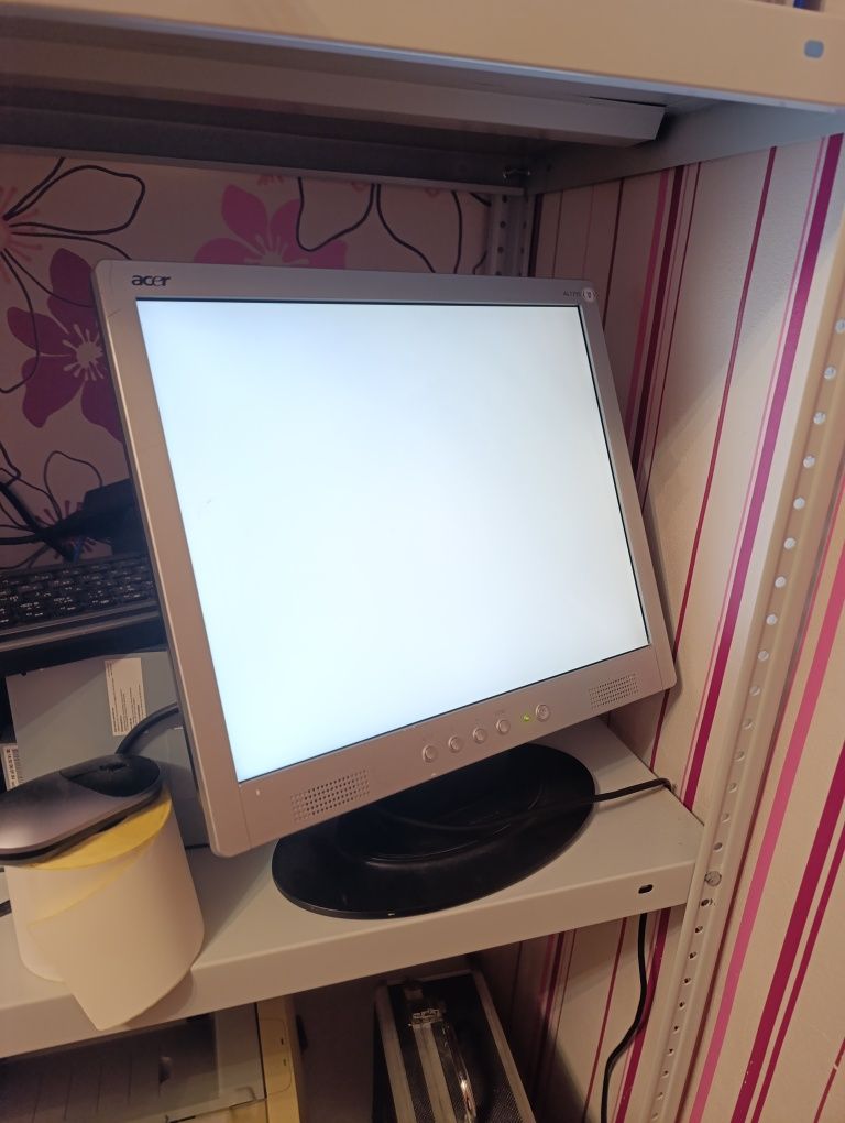 Продам монитор acer