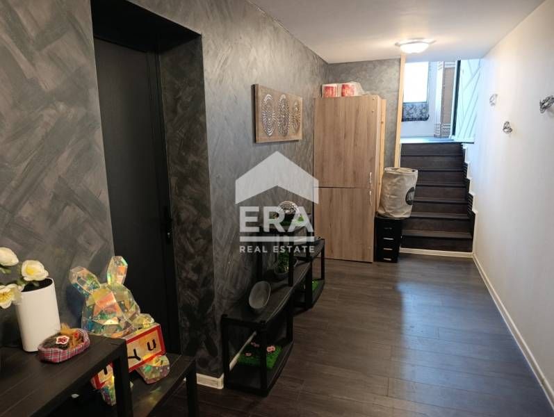 Двуетажна обзаведена къща в село Бенковски област Варна