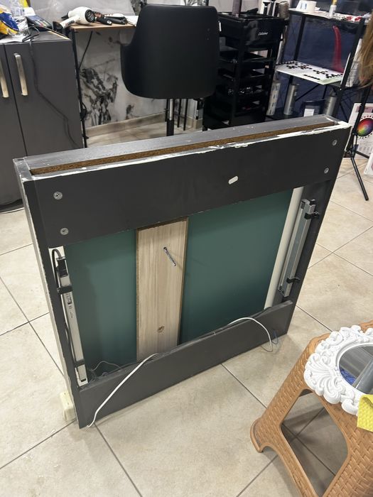 Продавам кристални дървени светещи огледала 2 бро