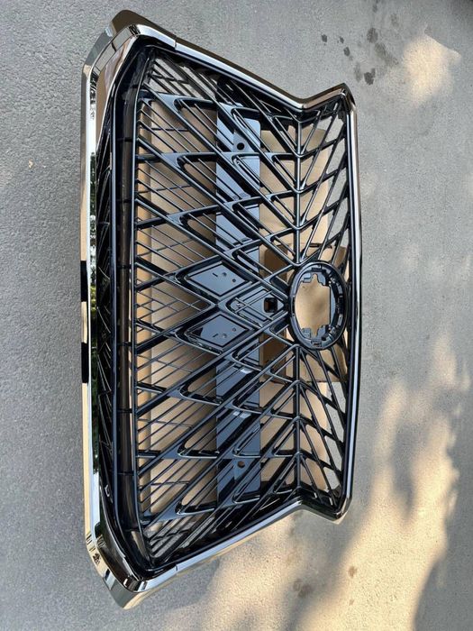 Решотка радиатора лексус 570 lexsus