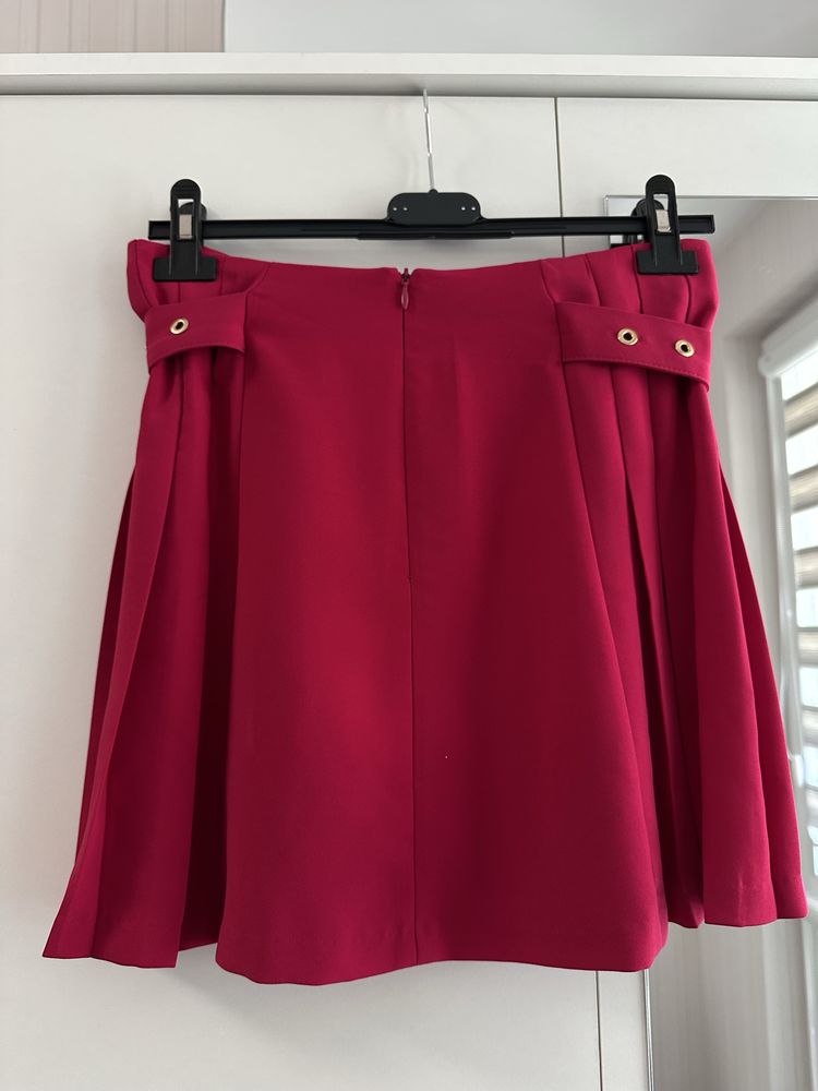 Цикламена пола ZARA – S размер