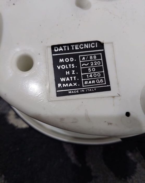 Vând aspirator cu vapori second-hand