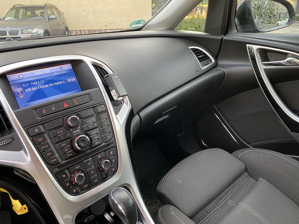 Opel Astra J, 2011, automat, 2.0 CDTI