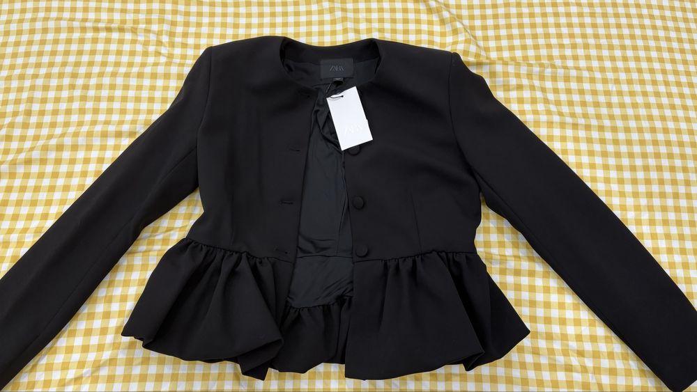 Zara Страхотно сако с набор в черно