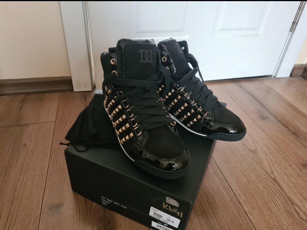 Нови кецове DSQUARED2.