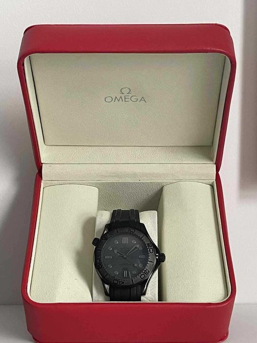 Часовник Omega Seamaster Diver 300M Full Black - Чисто Нов