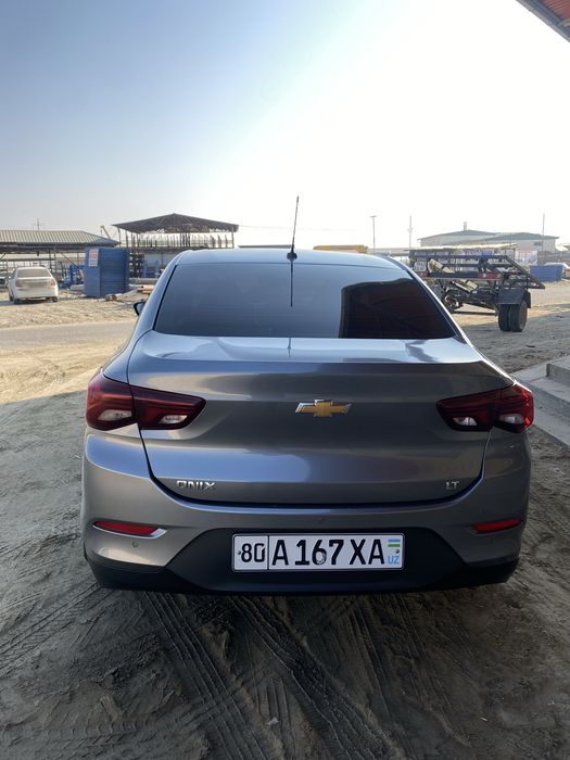 Chevrolet onix pozitsiya 2