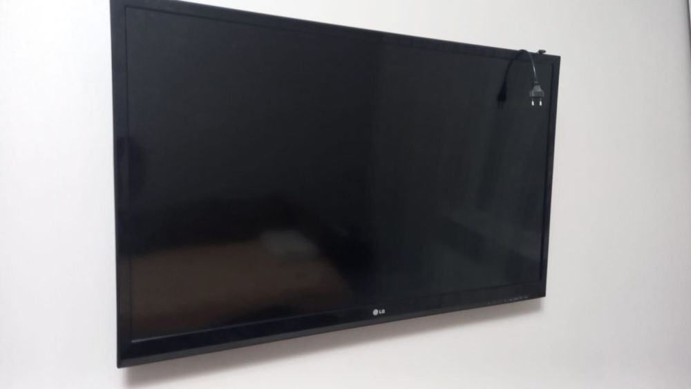 Продам телевизор LG