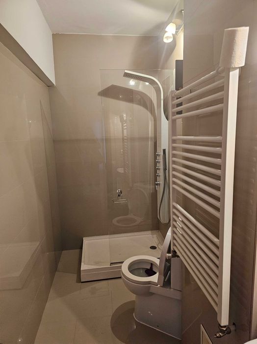 Inchiriez apartament cu o camera semicentral
