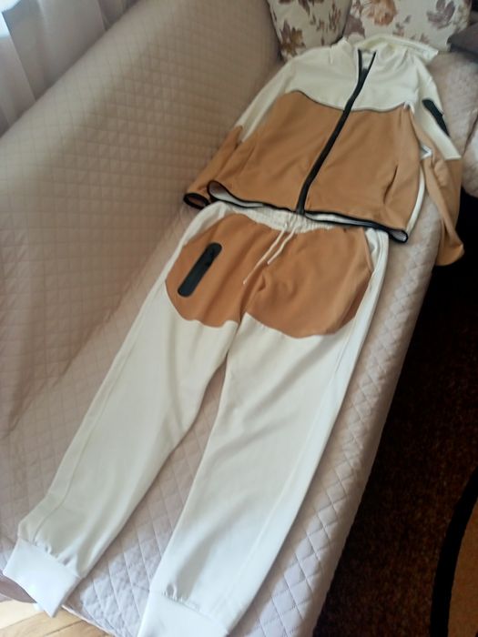 Нов анцунг 40лв...