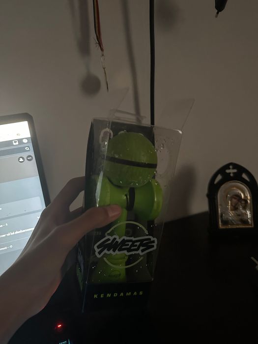 Kendama sweet green glow anti skid v2