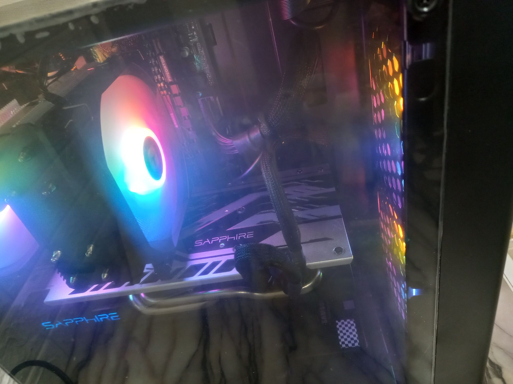 Геймърски компютър Intel® Core™ i7-8700 16gb SSD RADEON RX 580 8gb