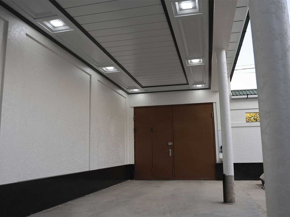 Shayxontohurda 3qavatli uy sotiladi 2.7sotix, yangi remont, keng fasad