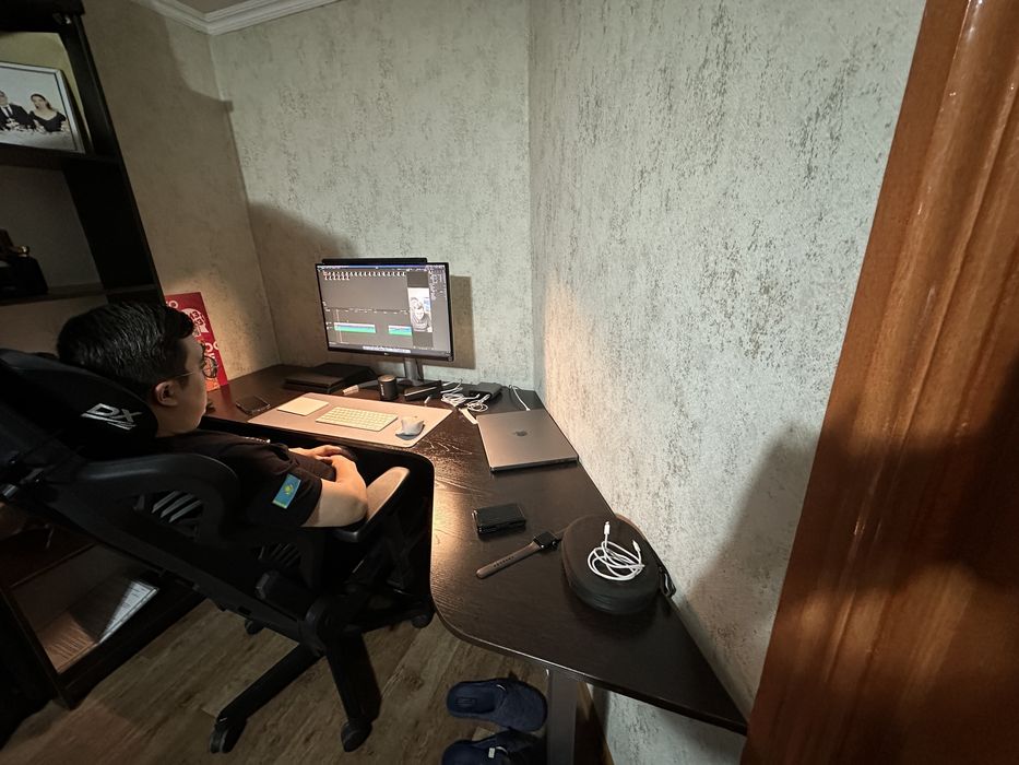 Продаю мебельный гарнитур (полный комплект)