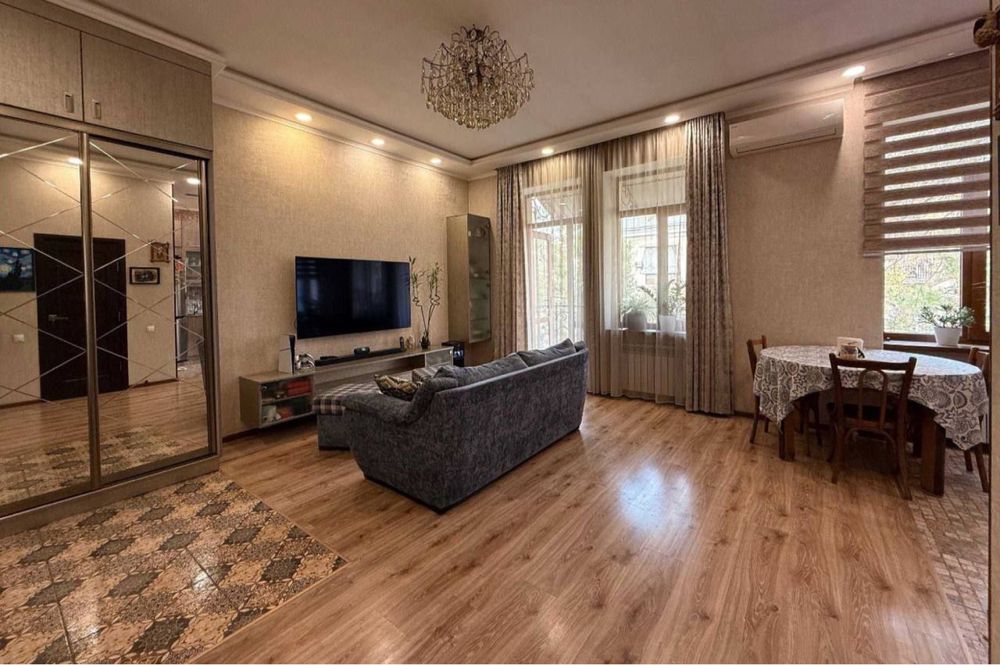 Продаю квартиру с ремонтом