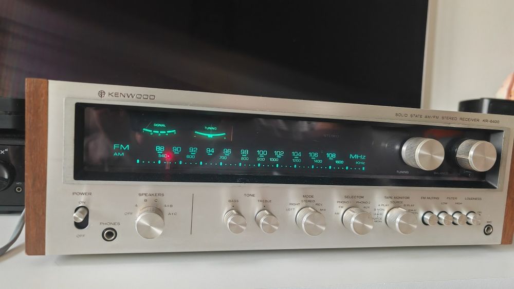 Vând Amplificator-Tuner Kenwood KR-6400