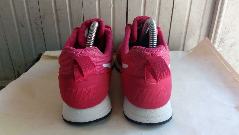 ''Nike MD Runner 2 ''оригинални маратонки 39 номер