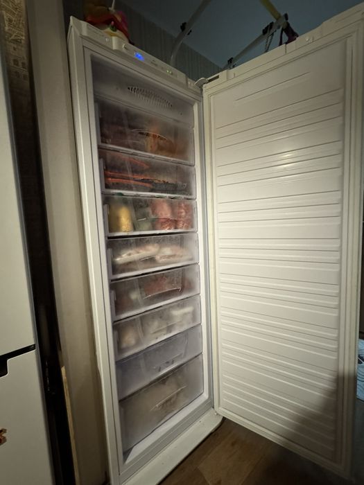 Продам морозильную камеру в рабочем состоянии