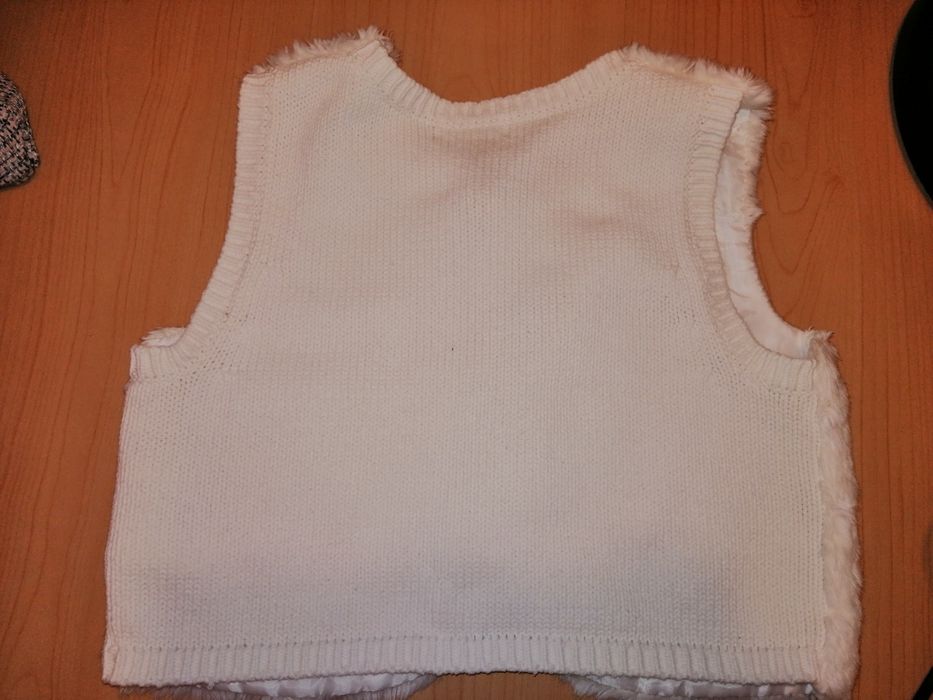 Vesta blana 8-9 ani H&M