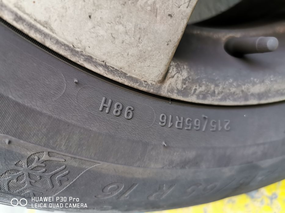 Michelin 215 65 16