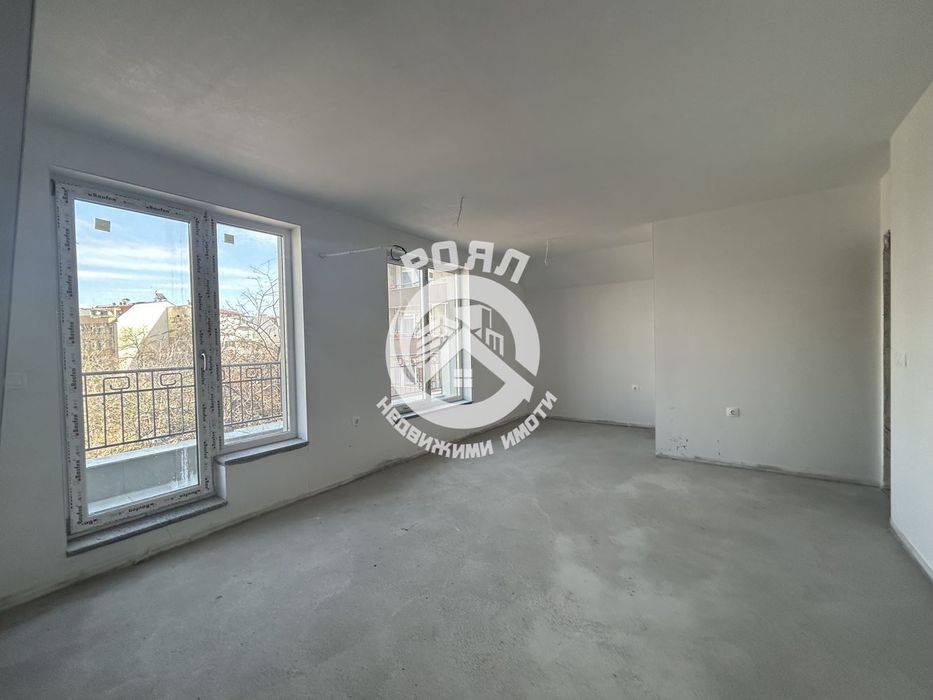 Продава се Тристаен апартамент в Пловдив, Кючук Париж - 100 кв.м за 1175 €/кв.м - Снимка #2