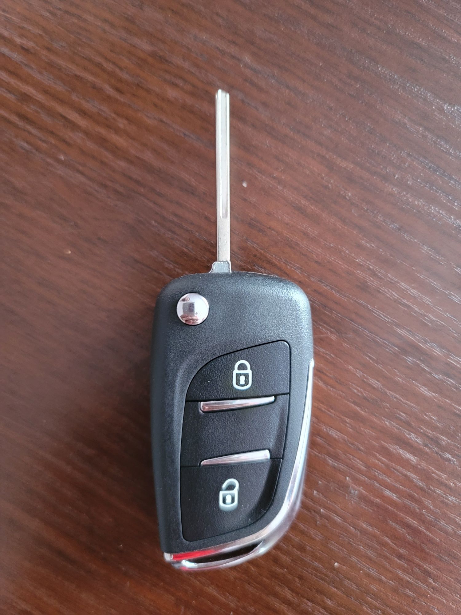 Ключ за Peugeot, Citroën и Mitsubishi