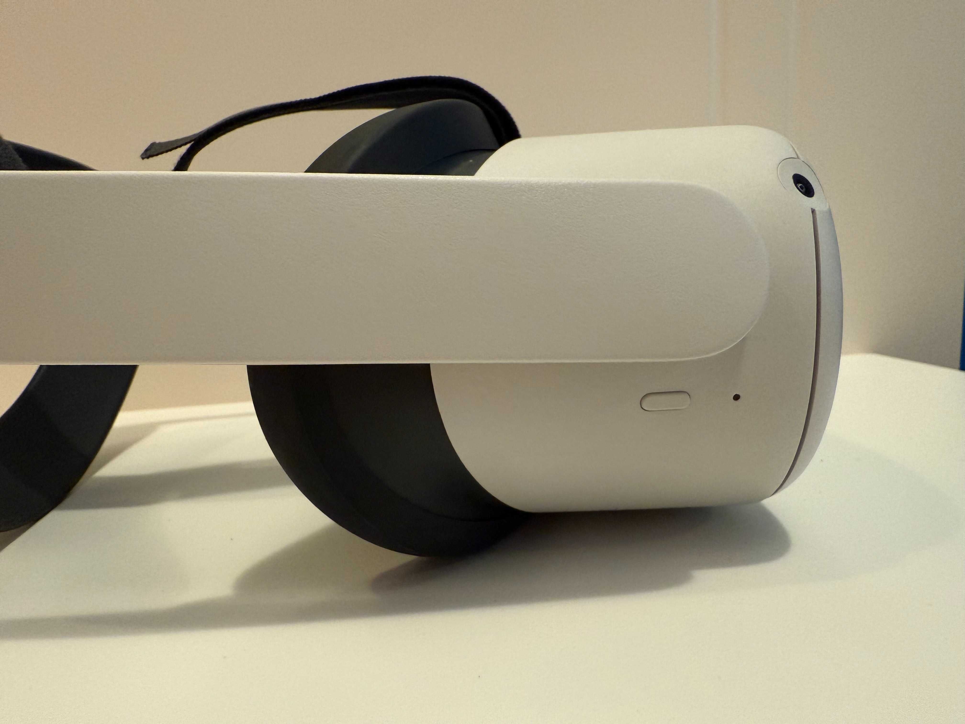 VR очила Meta Quest 2 128GB + Elite Strap