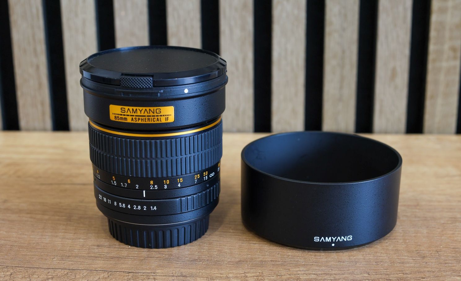 Обектив Samyang 85mm f1.4 за Canon EF